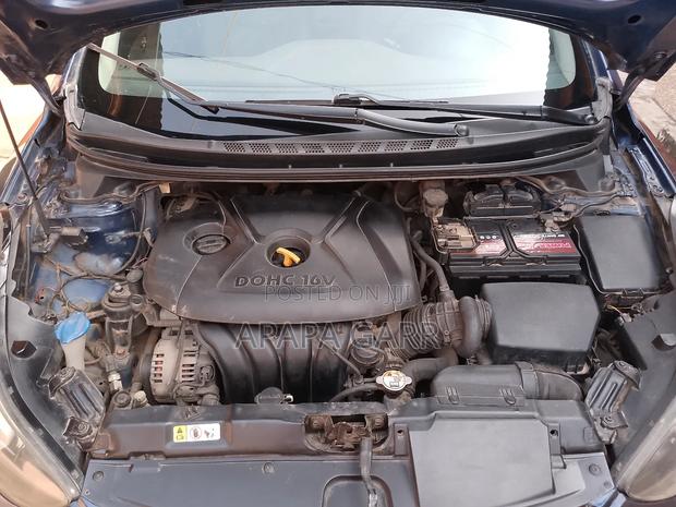 Hyundai Elantra 2016 Blue photo 14