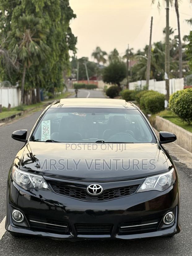 Toyota Camry SE Sport 4dr Sedan (2.5L 4cyl 6A) 2014