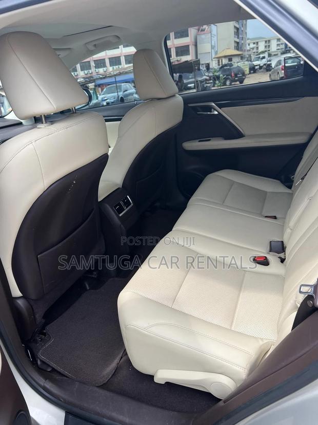 Lexus Rx350 For Rent photo 5