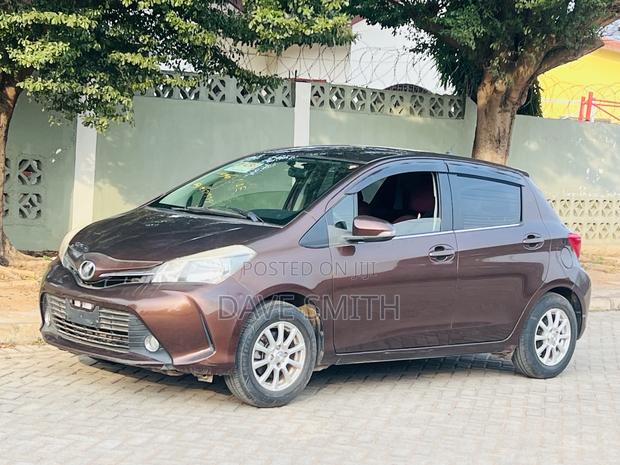 Toyota Vitz 1.5 FWD 5dr 2014 Brown