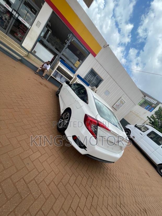 Honda Civic 2017 White