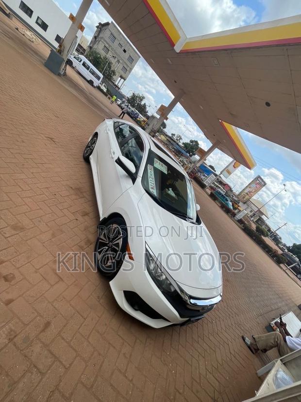 Honda Civic 2017 White