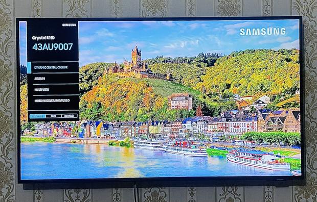 Uk Used Samsung Airslim Crystal Uhd Hdr10+ 43 Inches Smart Digital photo 17