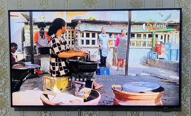 Uk Used Samsung Airslim Crystal Uhd Hdr10+ 43 Inches Smart Digital photo 16