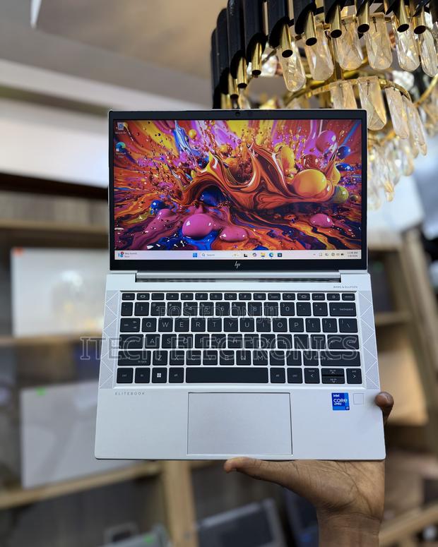 Laptop HP EliteBook 830 G8 16GB Intel Core i7 SSD 512GB photo 3