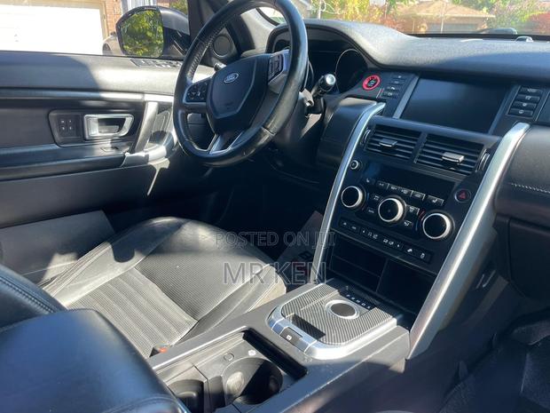 Land Rover Discovery HSE Luxury 4x4 2017 White