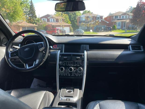 Land Rover Discovery HSE Luxury 4x4 2017 White