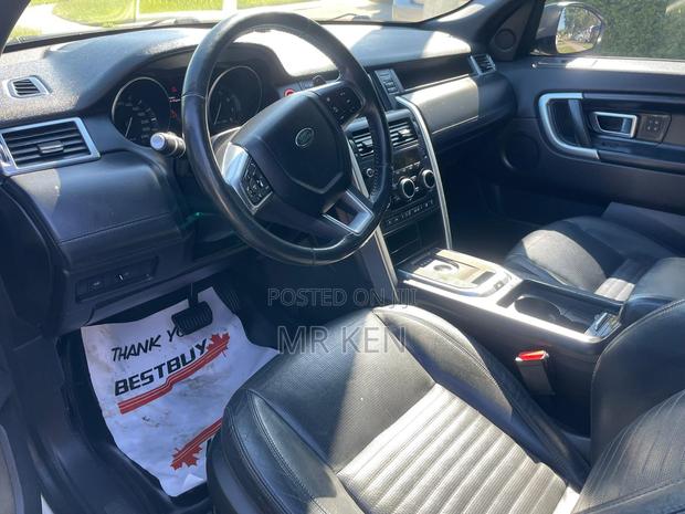 Land Rover Discovery HSE Luxury 4x4 2017 White