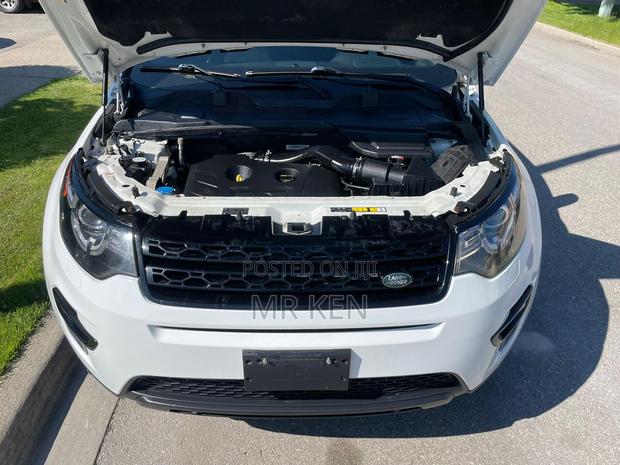 Land Rover Discovery HSE Luxury 4x4 2017 White