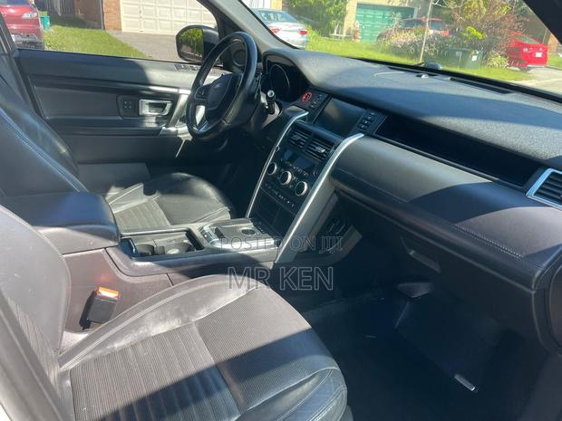 Land Rover Discovery HSE Luxury 4x4 2017 White