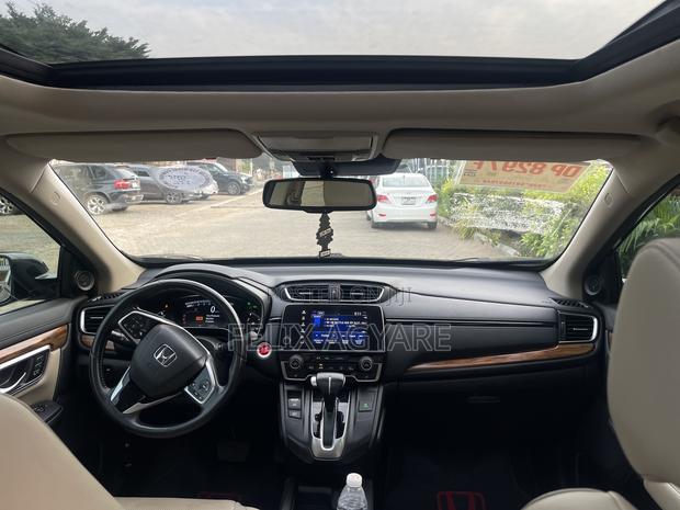 Honda CR-V Touring 4dr SUV AWD (1.5L 4cyl CVT) 2017 Black