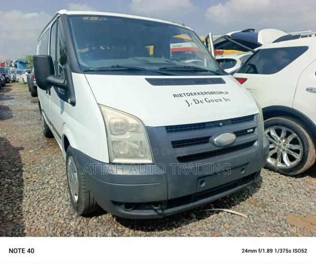 Ford Transit 2000 White