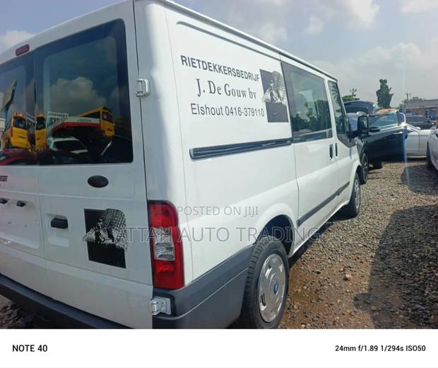Ford Transit 2000 White photo 3