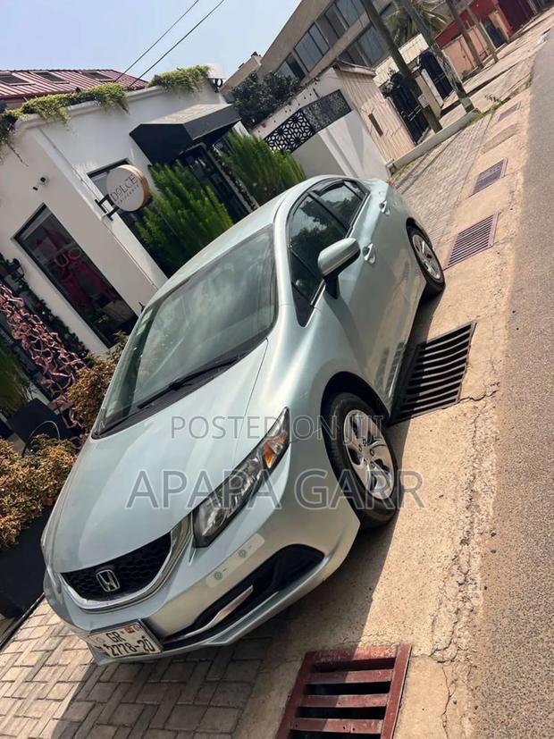 Honda Civic 2015 Silver photo 3
