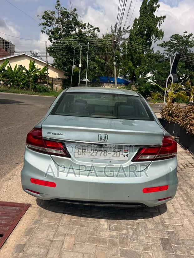 Honda Civic 2015 Silver photo 6