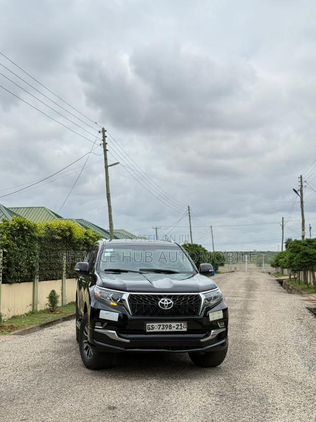 Toyota Land Cruiser Prado 3.0 D-4D (190 Hp) 7 seats 2016 Black photo 4