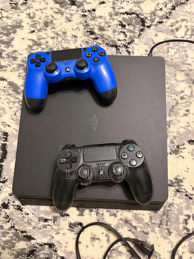 Ps4 Jailbroken With 14 Games.