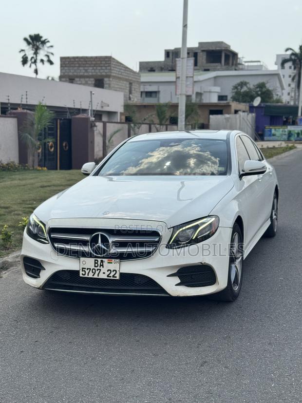 Mercedes-Benz C300 Base C300 AWD 4MATIC Sedan 2019 White photo 6