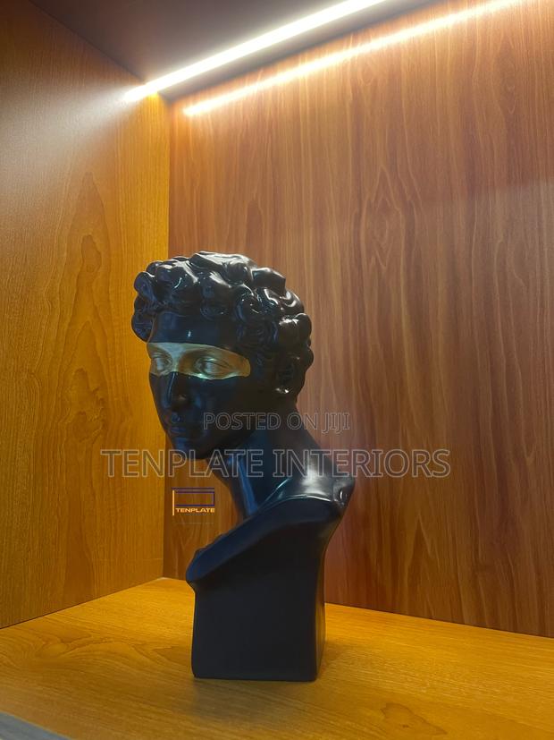 David Bust Sculpture With Gold Blindfold (Blue-black) photo 3