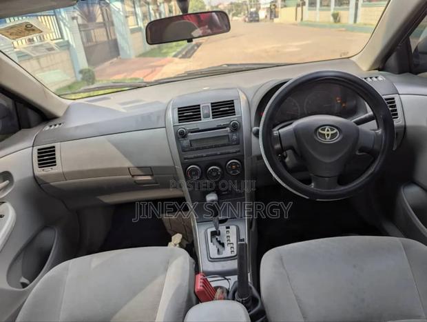 Toyota Corolla XLE 4dr Sedan (1.8L 4cyl 4A) 2010 Black