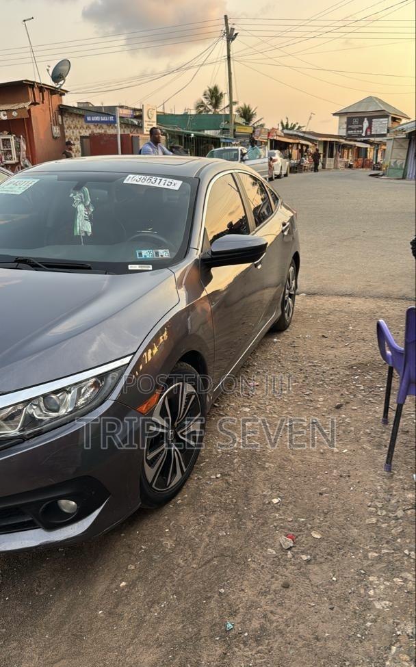 Honda Civic EX-L 4dr Sedan (1.5L 4cyl) 2017 Gray