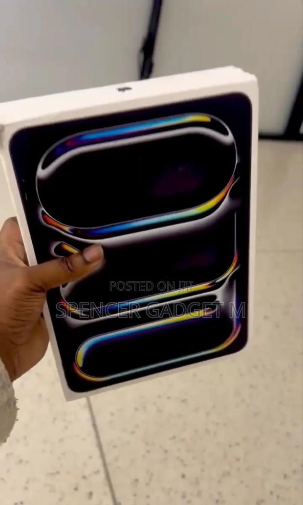 New Apple iPad (2025) 512 GB Gray