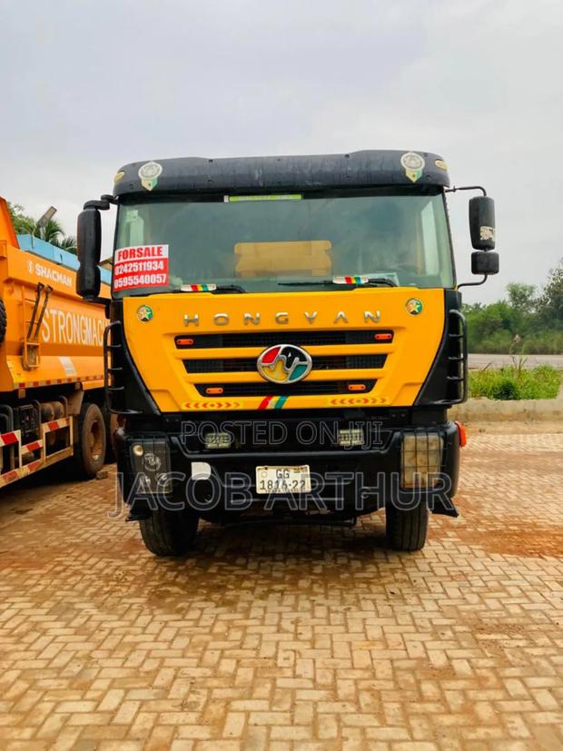 Hong Van Iveco photo 2