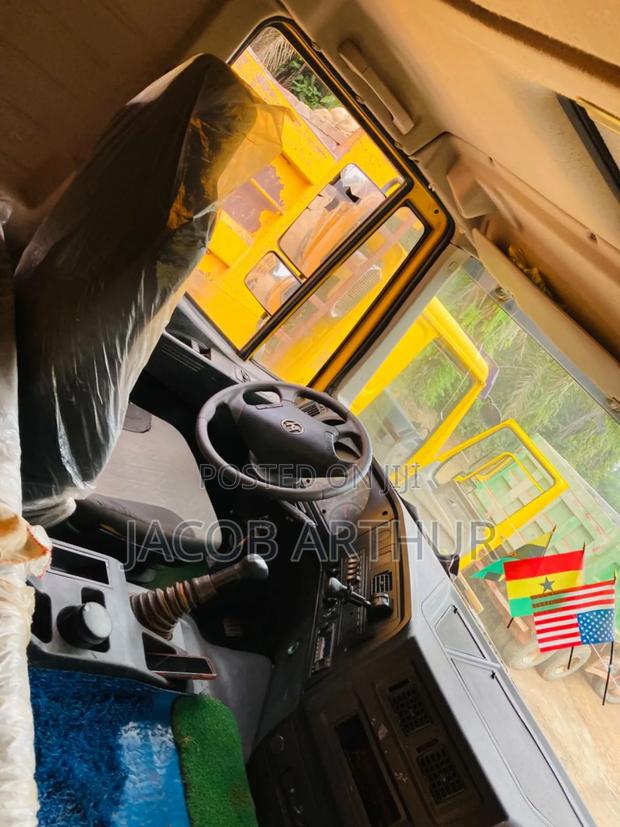 Hong Van Iveco photo 5