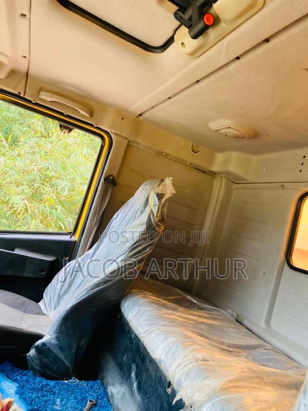 Hong Van Iveco photo 7