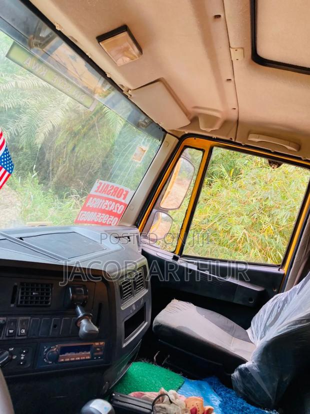 Hong Van Iveco photo 10