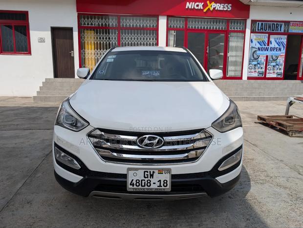 Hyundai Santa Fe Sport 2013 White
