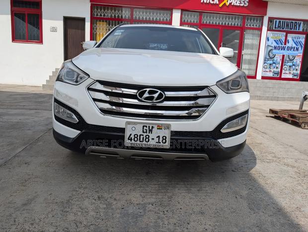 Hyundai Santa Fe Sport 2013 White photo 2