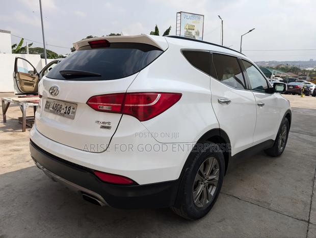 Hyundai Santa Fe Sport 2013 White photo 6