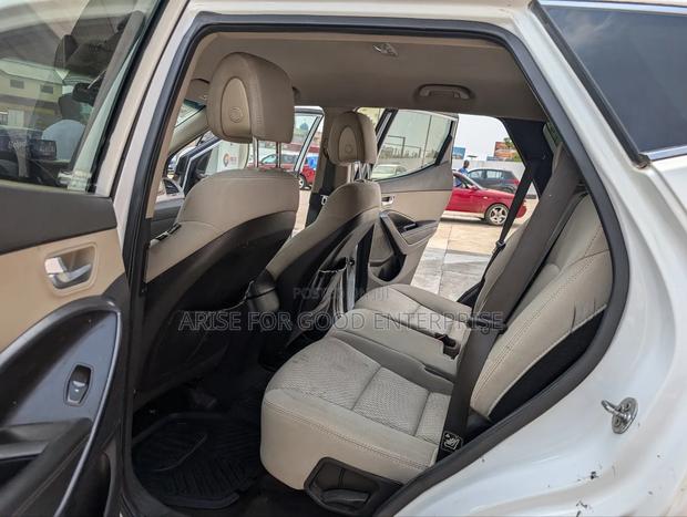 Hyundai Santa Fe Sport 2013 White photo 12