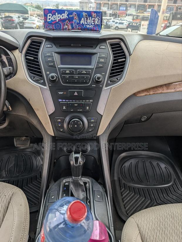 Hyundai Santa Fe Sport 2013 White photo 14