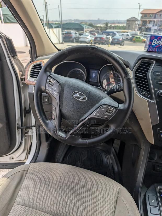 Hyundai Santa Fe Sport 2013 White photo 15