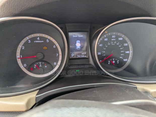 Hyundai Santa Fe Sport 2013 White photo 16