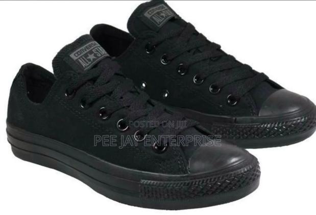 Converse Chuck Taylor All Star Low-Top Canvas Sneakers photo 2