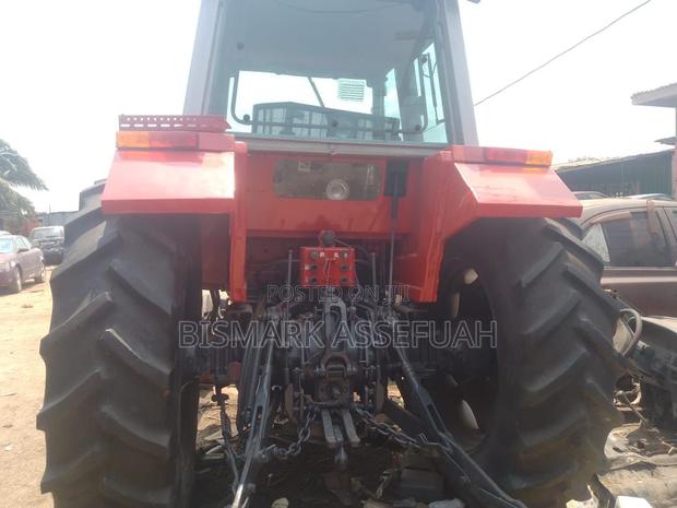 Massey Ferguson 698 photo 3