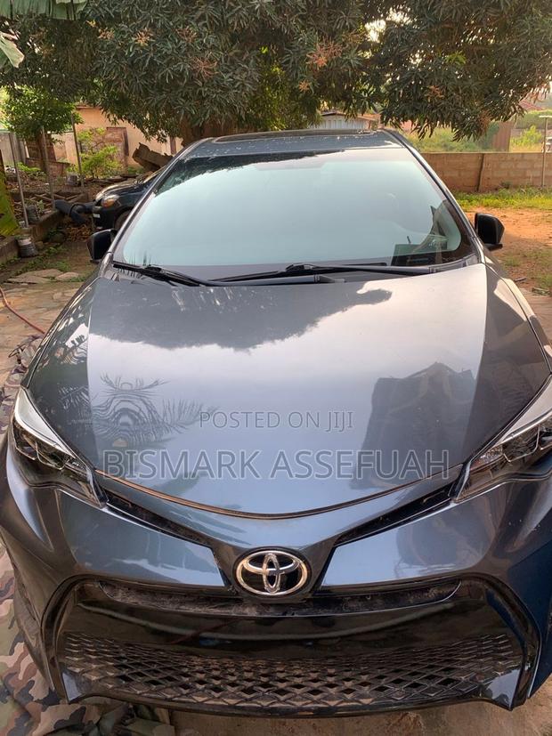 Toyota Corolla LE 4dr Sedan (1.8L 4cyl CVT) 2017 Gray