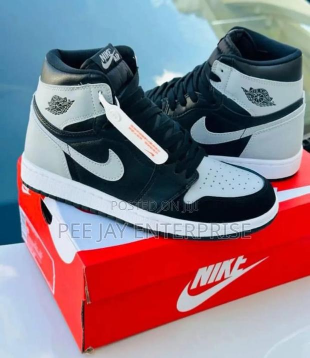 Nike Air Jordan 1 Retro High Og "Shadow" Sneakers