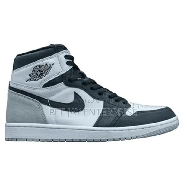 Nike Air Jordan 1 Retro High Og "Shadow" Sneakers photo 2