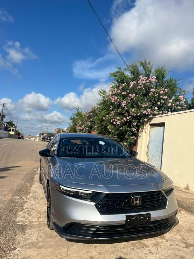 Honda Accord 2024 Silver photo 2