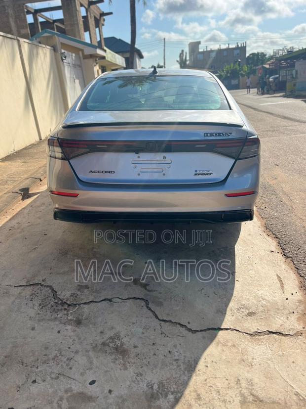 Honda Accord 2024 Silver photo 4