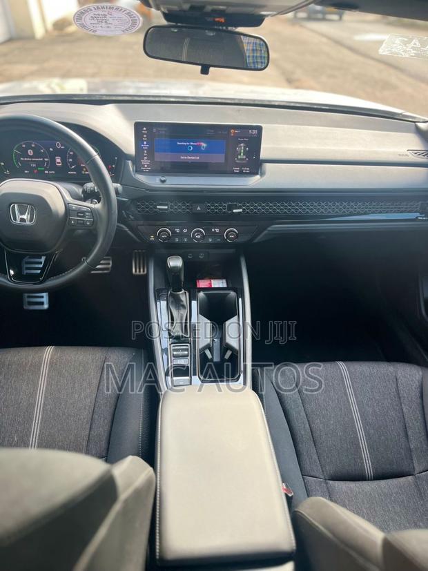 Honda Accord 2024 Silver photo 5