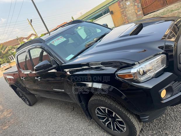 Toyota Tacoma 2023 Black