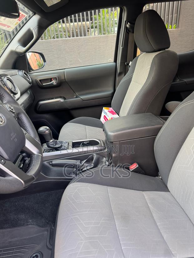 Toyota Tacoma 2023 Black