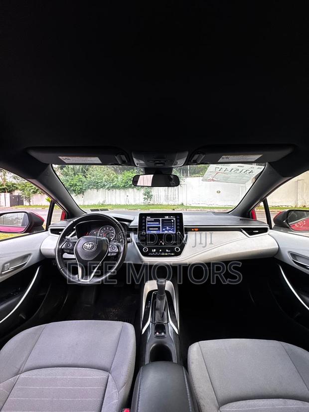 Toyota Corolla SE 2021 Red