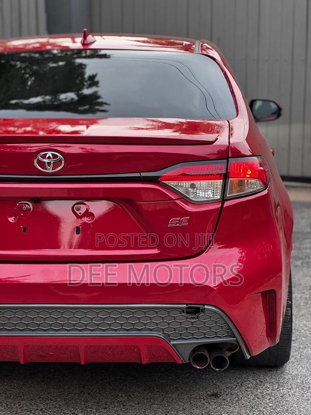 Toyota Corolla SE 2021 Red