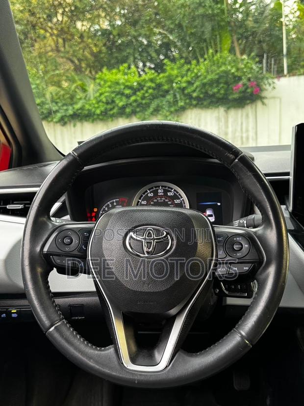 Toyota Corolla SE 2021 Red